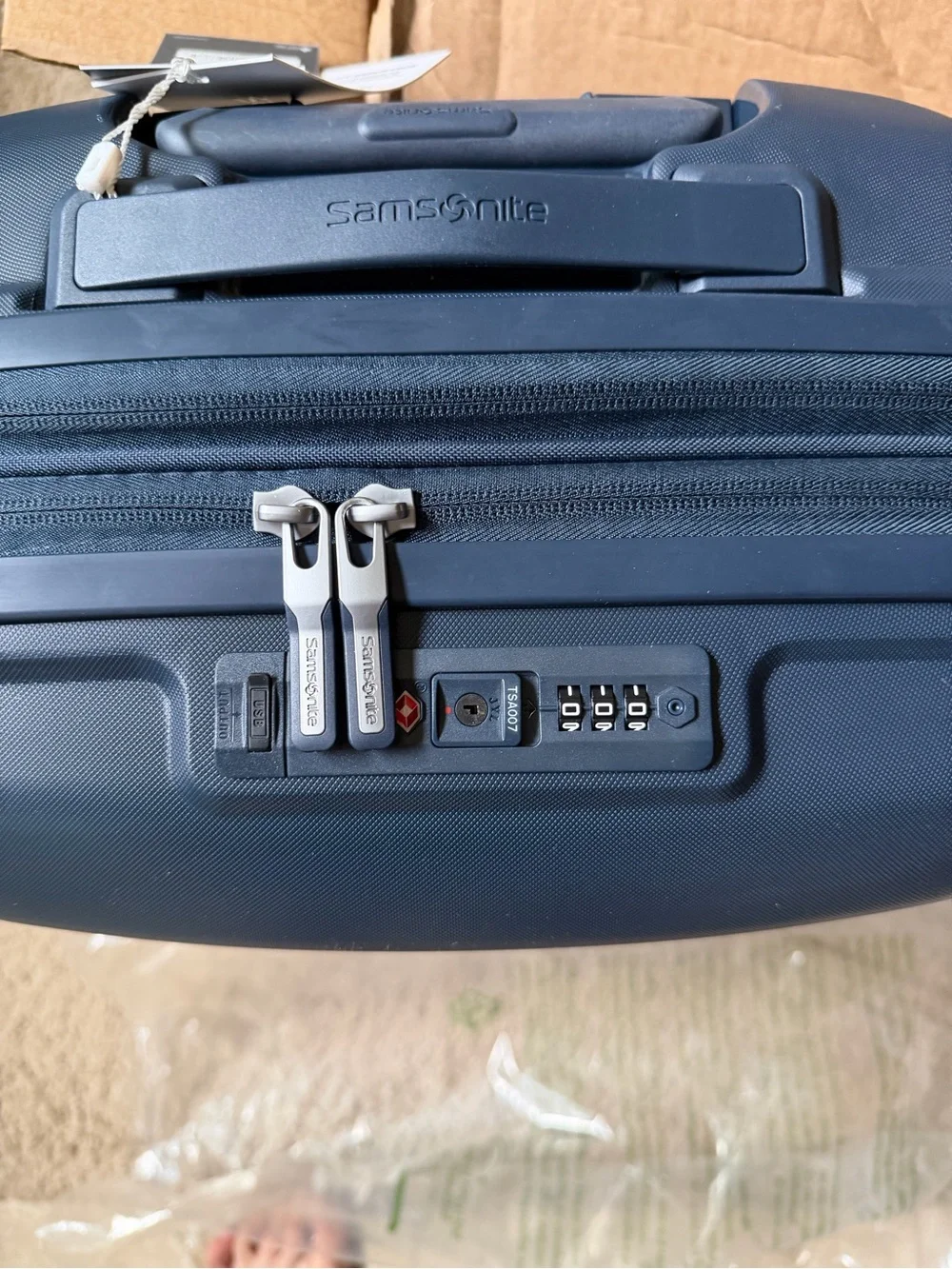 Samsonite OUTLINE PRO GLOBAL CARRY-ON SPINNER